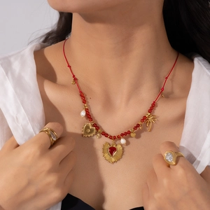 Collier en Corde Rouge à Thème Océan en Acier Inoxydable pour Femmes Pendentif Queue de Baleine Arête de Poisson Bijoux