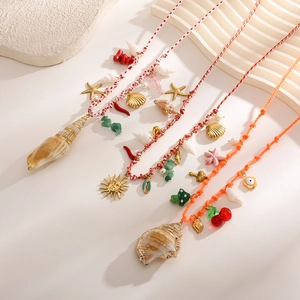 Parure de chaînes de taille bohème avec coquillages naturels, pierres et cordes en coton