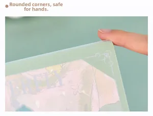 Détail des coins arrondis sur papier de scrapbooking vintage vert pour un usage sûr