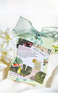 Détail de l'autocollant téléphone vintage et ruban vert pour décoration de scrapbooking