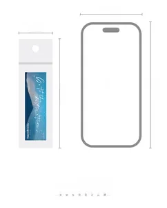 Comparaison de taille d'un carnet d'autocollants paysagers 130x40mm avec un iPhone 14