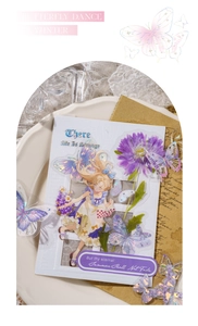 Macro de stickers PET papillon et fille avec effet laser scintillant sur un plateau