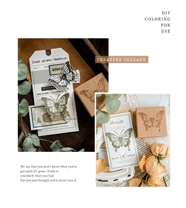 Tampons en bois papillon vintage et matériel de scrapbooking dans une mise en scène rétro