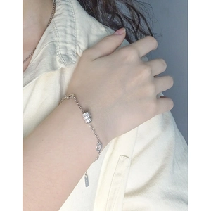 Minimalist S925 sterling silver bracelet for women with zircon cylinder pendant charm