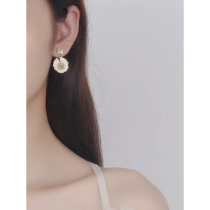 Elegant gold S925 sterling silver geometric earrings with vintage pleated texture