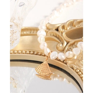 Collier en perles d'argent S925 avec pendentif éventail doré au style rétro élégant