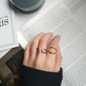 Three-piece set of minimalist 925 sterling silver rings with geometric open arc design
