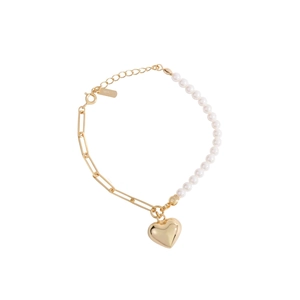 Minimalist S925 sterling silver heart bracelet with gold paperclip chain and white pearls