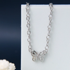 Collier Choker Papillon en Argent Sterling 925 pour Femme Pendentif Papillon Ajouré Minimaliste Bijoux en Strass