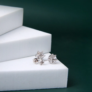 Boucles d'oreilles classiques en argent S925 avec zircon rond brillant et monture à six griffes