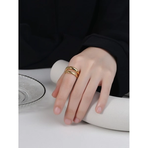 Double-layered gold S925 silver rings with smooth band and twisted rope texture design