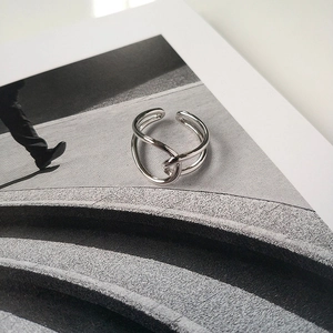 Minimalist S925 sterling silver crisscross open ring with a modern multi-layer design