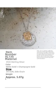 Détail du pendentif lave en argent S925 avec texture martelée dorée champagne