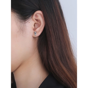 S925 sterling silver heart crown stud earrings for women with vintage minimalist style