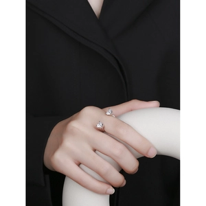 S925 sterling silver open ring with dual heart cubic zirconia on model's hand