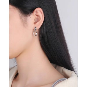 Minimalist S925 sterling silver earrings with irregular design and organic white pearls