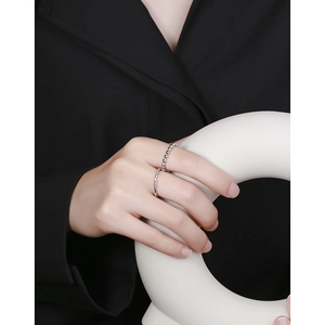 Set di anelli aperti in argento sterling S925 dal design minimalista ritorto