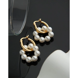 Élégantes créoles en argent sterling S925 plaqué or avec sept perles blanches pour femmes