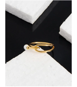 Minimalist U-shaped S925 silver ring with a white pearl on a modern golden band structure