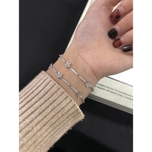 Minimalist S925 sterling silver star bracelet with sparkling cubic zirconia charms