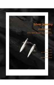 Macro di anello aperto in argento sterling S925 minimalista con due colonne coniche verticali
