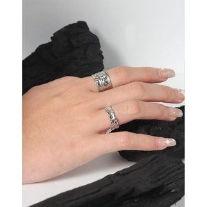Irregular lava texture S925 silver open rings set with micro-set red zircon stones