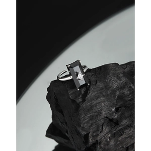 S925 sterling silver minimalist ring with black rectangle stone and white zircon
