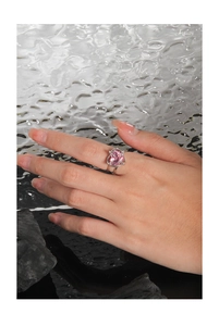 Detailed view of S925 silver ring featuring a large pink heart-shaped zircon gemstone