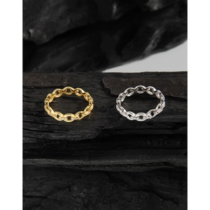 Minimalist S925 sterling silver chain link ring with pavé cubic zirconia in gold and silver