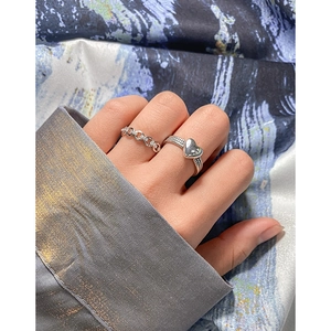 Elegant set of two S925 sterling silver rings featuring a heart charm and chain link design