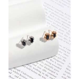 Boucles d'oreilles minimalistes en argent S925 avec zircon noir ovale en doré et argenté