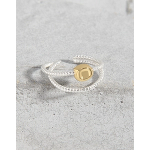 Bague torsadée minimaliste en argent S925 avec accent de grain d'or pour femme