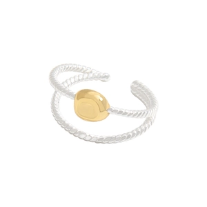 Bague géométrique tressée bicolore argent et or au design minimaliste chic