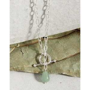 Collier minimaliste en argent S925 avec pendentif goutte d'eau en aventurine verte