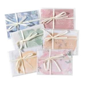 Σετ χαρτιού scrapbooking με λουλούδια, διαφανείς θήκες και κρεμ μεταξωτές κορδέλες