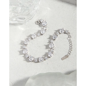 Sparkling S925 sterling silver tennis bracelet with brilliant-cut round cubic zirconia
