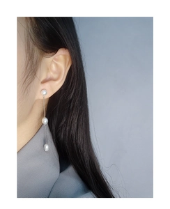 Élégantes boucles d'oreilles pendantes en argent S925 avec trois perles naturelles