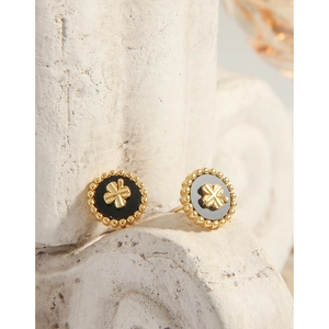 Elegant vintage S925 silver four-leaf clover stud earrings with black inlay and gold finish