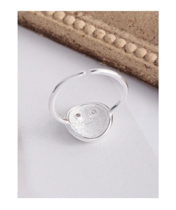 Macro detail of S925 sterling silver hallmark on the polished inner band of the ring