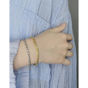 Minimalist S925 sterling silver twisted rope chain bracelet in gold and silver finishes