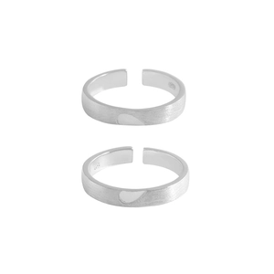 Bagues de couple en argent S925 avec finition brossée et design coeur assorti