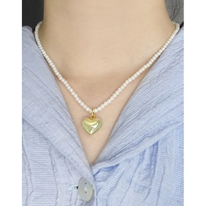 Collier de perles en argent S925 minimaliste avec pendentif cœur doré poli pour femme