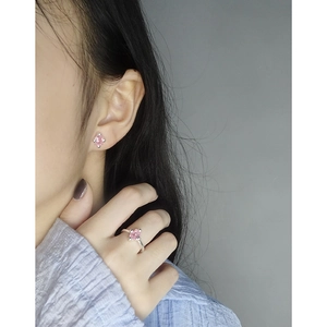 Minimalistisches S925 Silber Schmuckset mit rosa Zirkon-Ring und Ohrsteckern im Marquiseschliff
