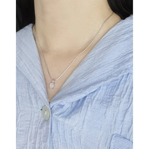 Élégant collier en argent sterling S925 avec pendentif opale et design minimaliste