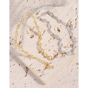 Minimalist S925 sterling silver Mobius bracelet in gold and silver twisted chain style