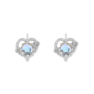 Orecchini a lobo a cuore in argento S925 con pietra di luna iridescente su sfondo bianco