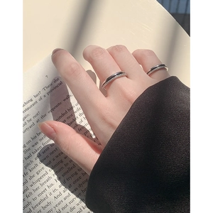 Minimalist double-layered S925 silver ring with black enamel and white zircon inlay