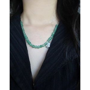 Elegant S925 silver beaded necklace with green aventurine and teardrop crystal pendant