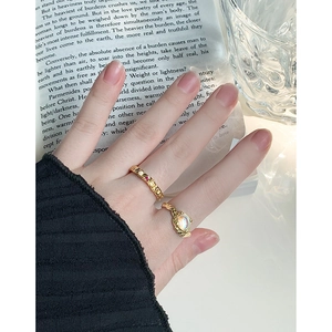 Bague vintage dorée avec pierre de lune et gemmes colorées sur argent sterling S925