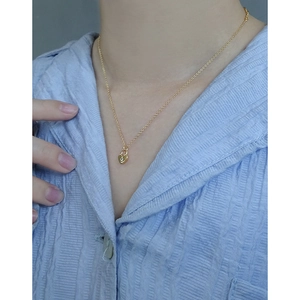 Collier minimaliste en argent S925 avec pendentif cadenas cœur et zircon pour femme
